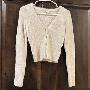 Abercrombie & Fitch Cream Fuzzy gold buttons cropped Cardigan size XS